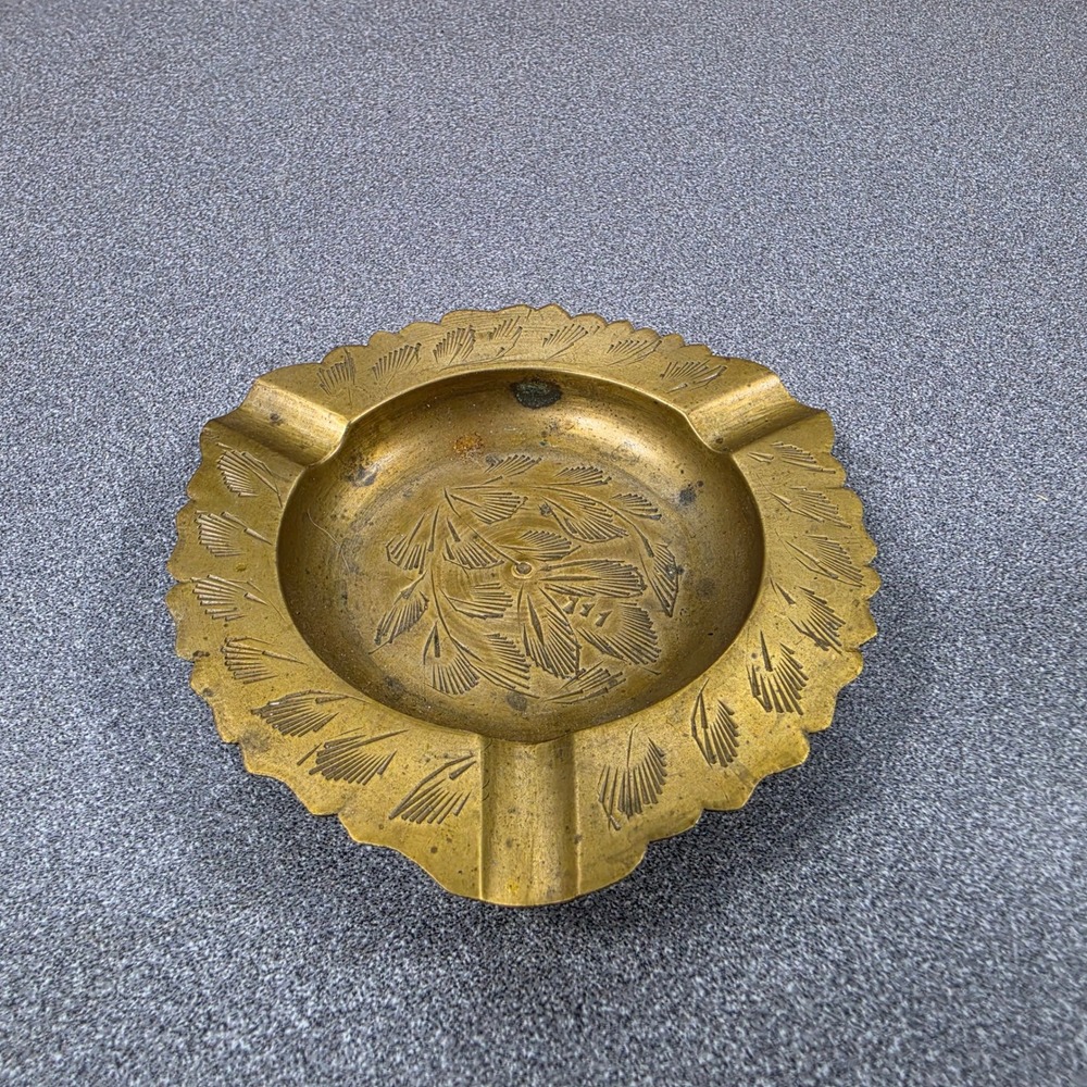 Brass Ashtray Good Etched‎ Floral India Vintage 4.5"